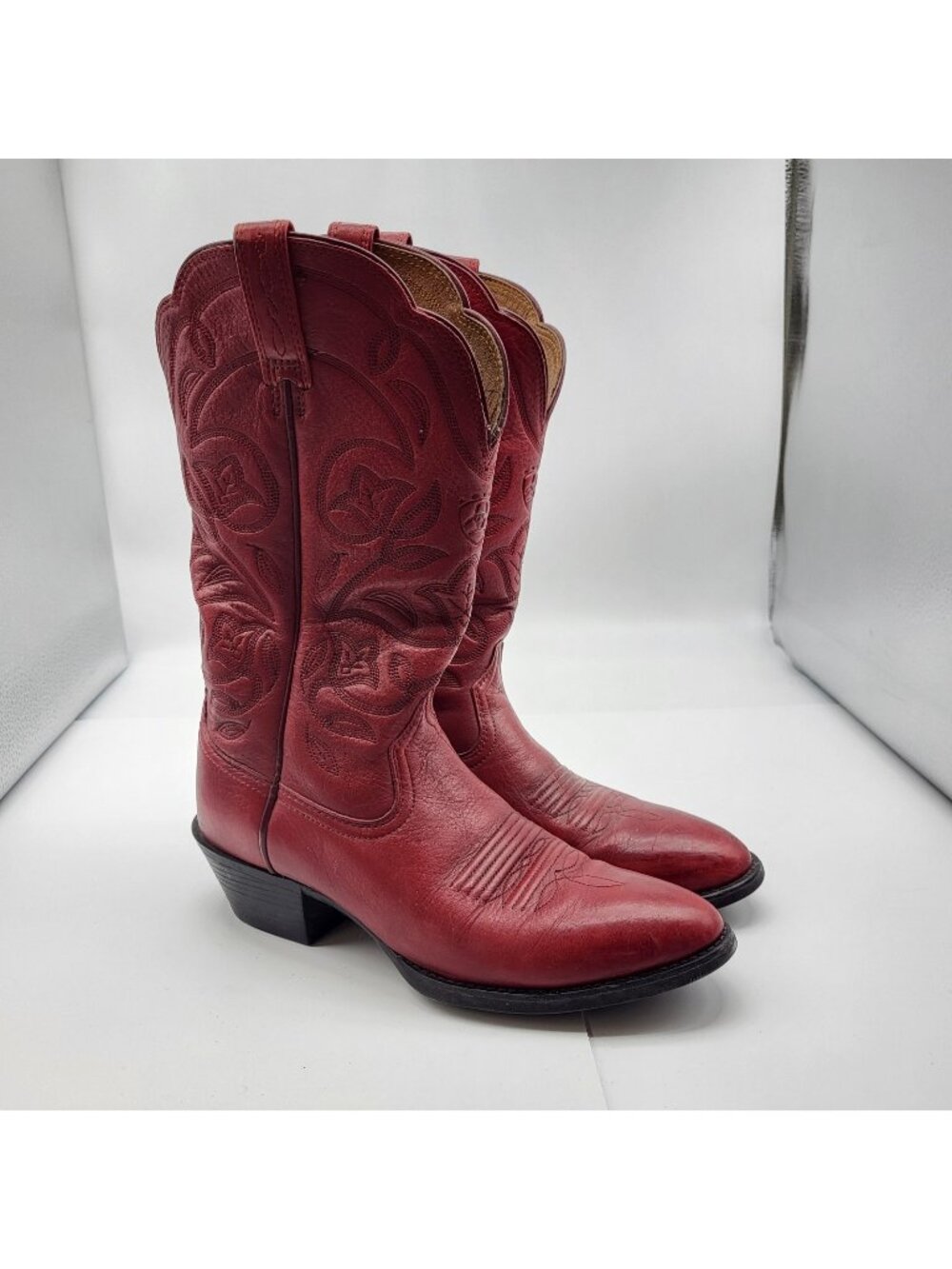 Ariat Western Womens Heritage R Toe Red Leather 6.5 pull on roper boots Rodeo